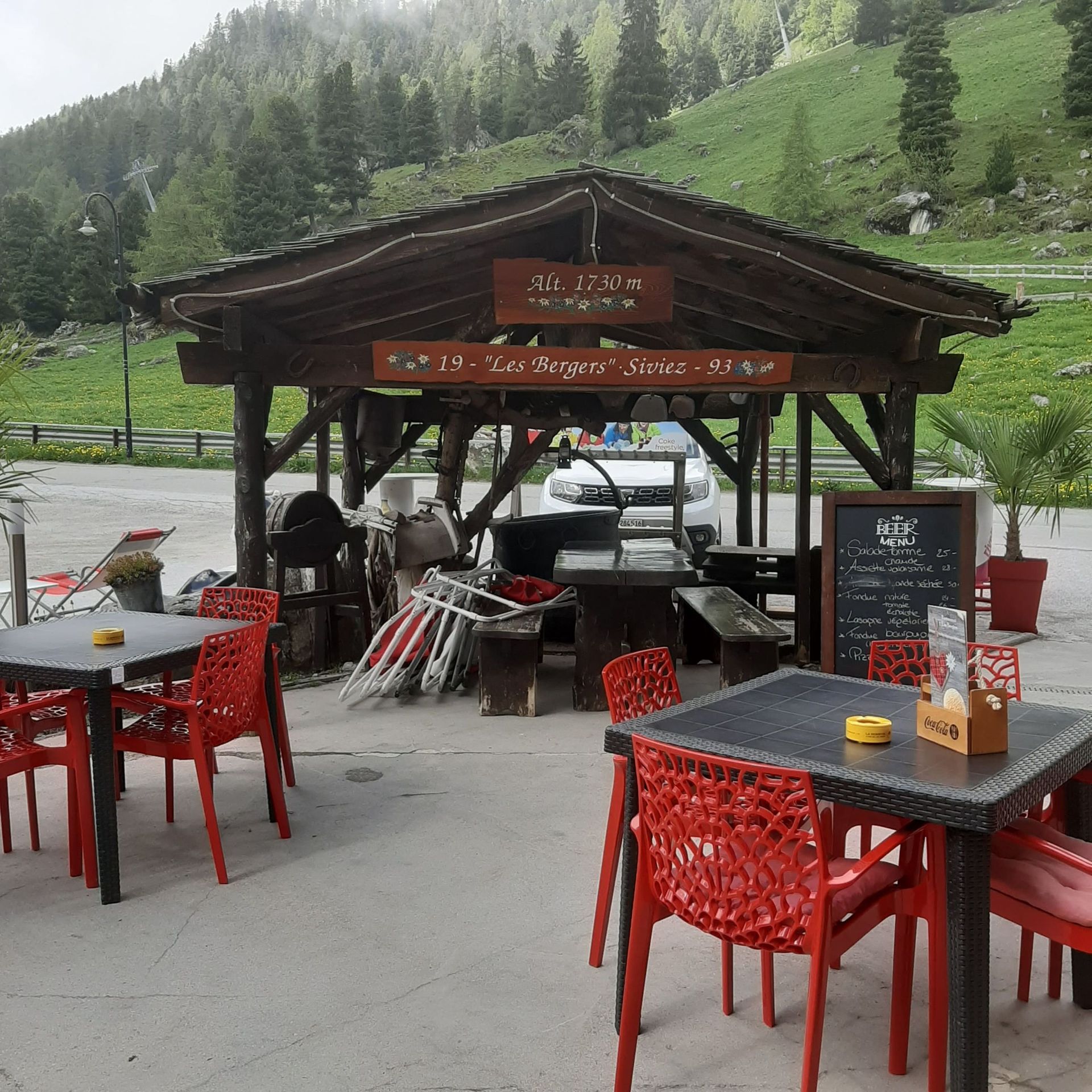 Le bar extérieur Les Bergers à Siviez