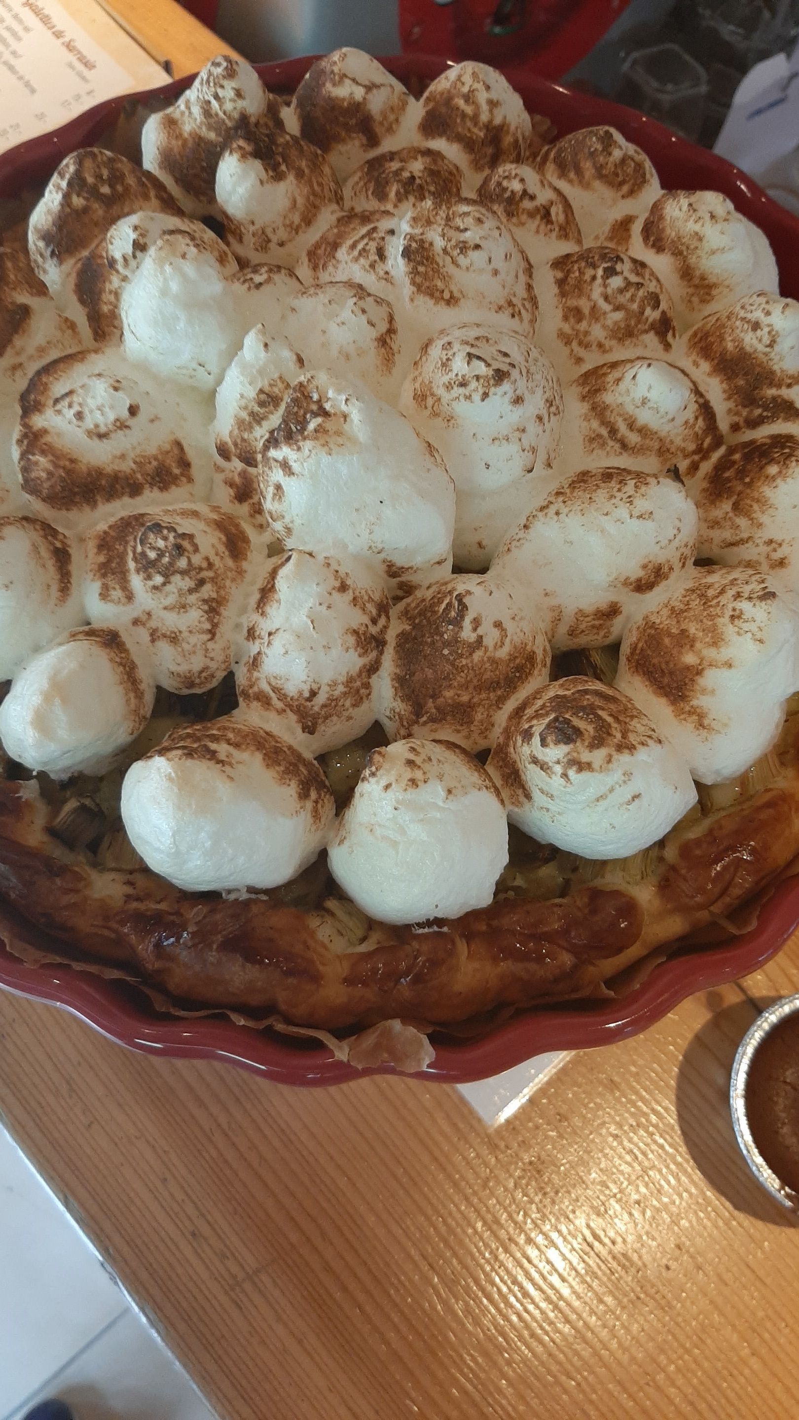 Tarte meringuée dorée